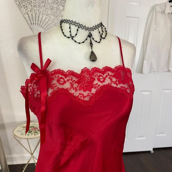 Victoria's Secret Angel Whimsical Whimsygoth Red Lace Bow Mini Slip Dress M - Picture 7 of 8